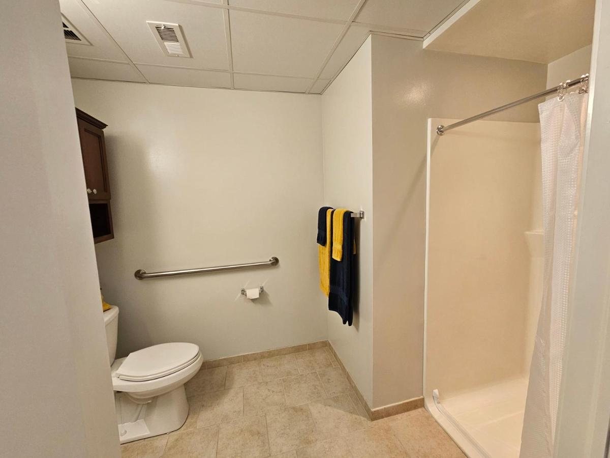 Cozy Studio At The Historic Inman Champaign Extérieur photo